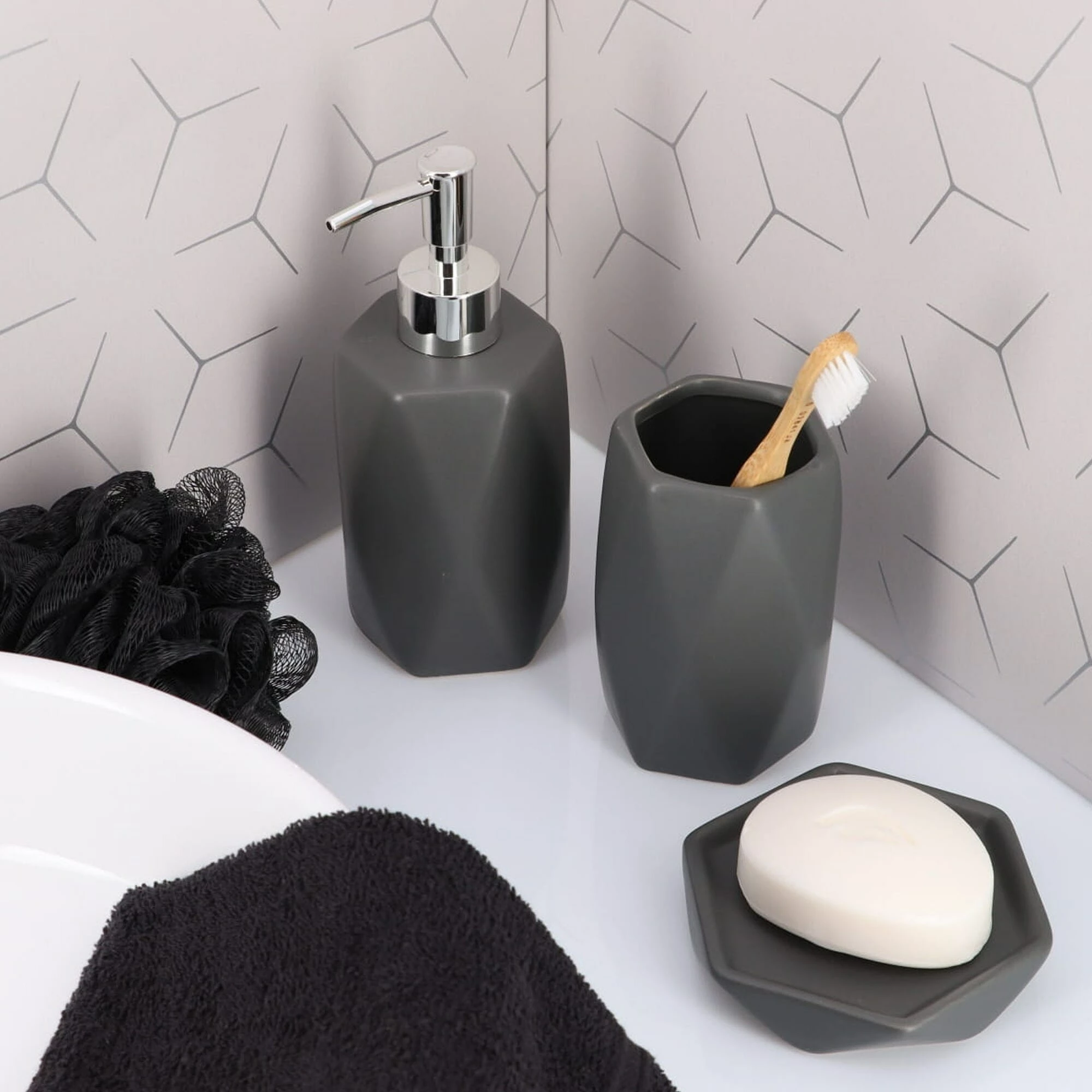 Coupon π Evideco Diamond Bathroom Accessory Set 4-Pieces Gray 𧨠6 Coupon π Evideco Diamond Bathroom Accessory Set 4-Pieces Gray 𧨠- Image 6