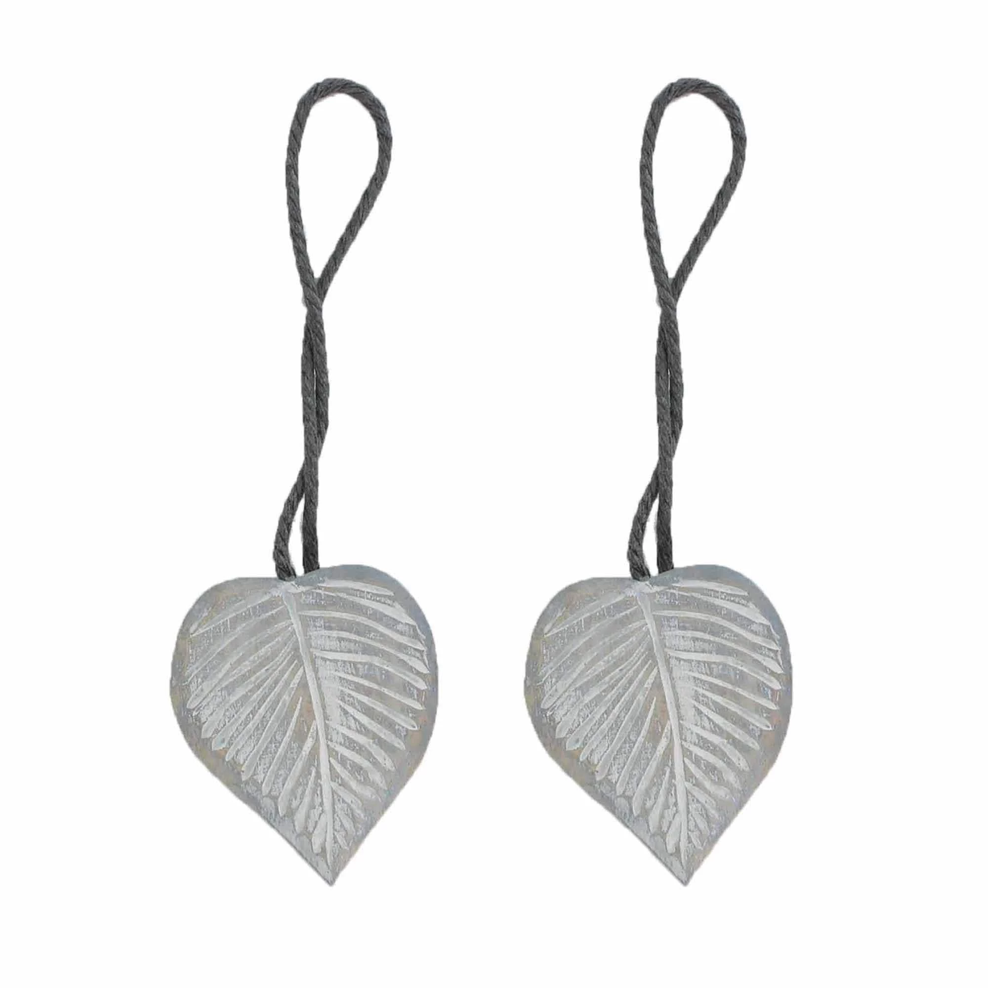 Buy π Evideco Set Of 2 Magnetic Curtain Tieback Wooden Heart Ottawa Small Size - 12"L X 2"W X 1"D Old Grey π 10 Buy π Evideco Set Of 2 Magnetic Curtain Tieback Wooden Heart Ottawa Small Size - 12"L X 2"W X 1"D Old Grey π - Image 10